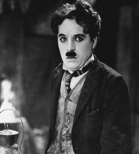 卓别林简介资料(幽默大师卓别林是怎么死的?)