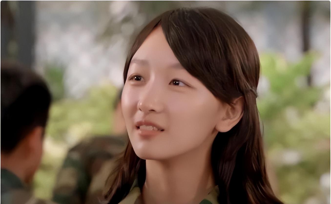 “三金影后”周冬雨的真实地位,被一个电影节揭开了