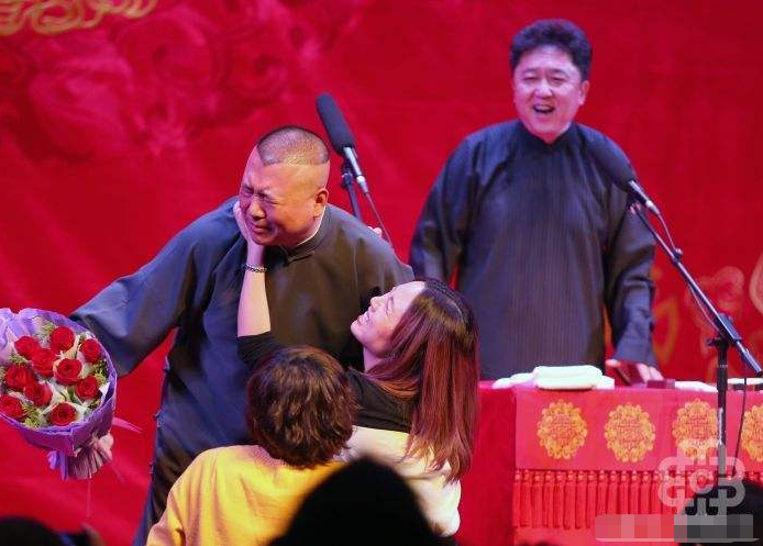 于谦:娶19岁女学生,不赚钱时靠老婆养,两个儿子归郭德纲管