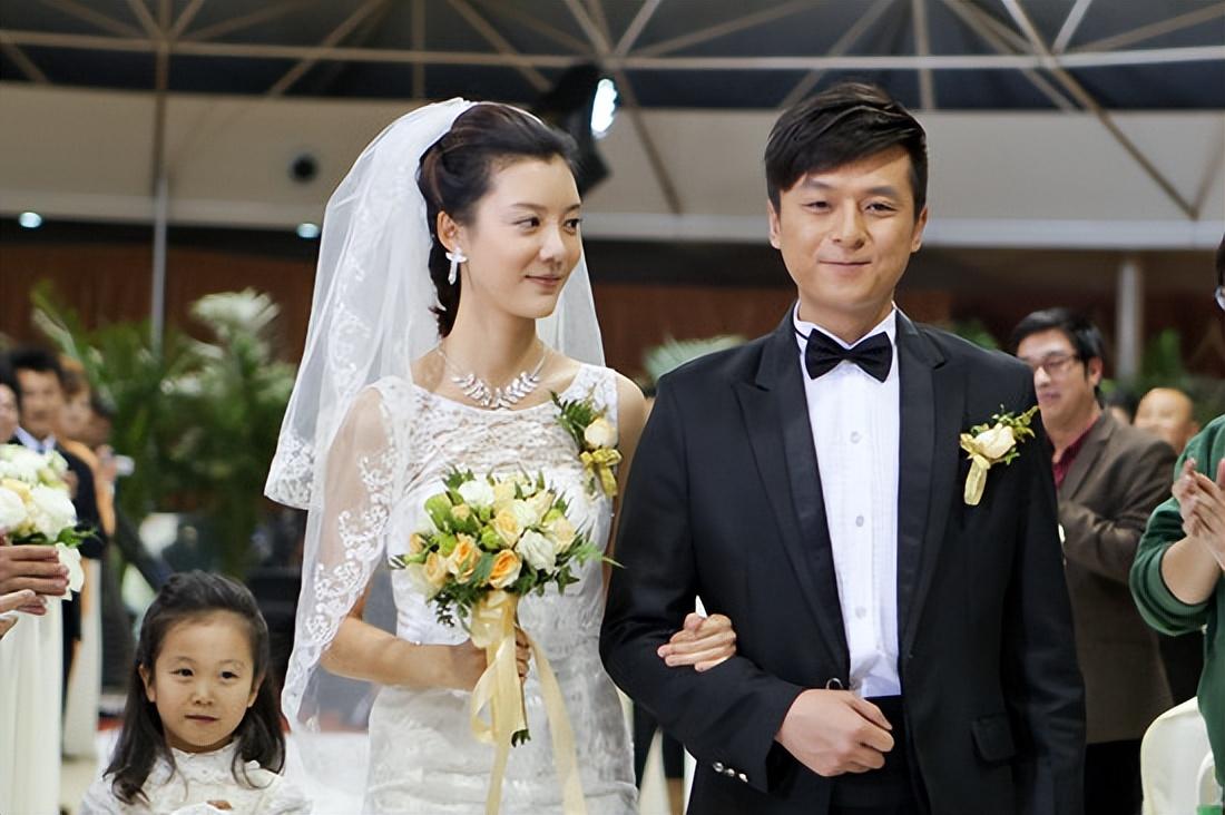 不顾一切嫁给山西富豪的演员车晓,离婚后40岁仍单身