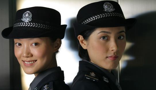 不顾一切嫁给山西富豪的演员车晓,离婚后40岁仍单身