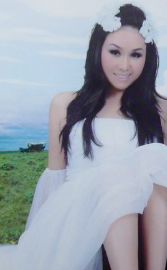 “草原歌后”乌兰托娅:夺回了《套马杆》,父亲却再也听不到