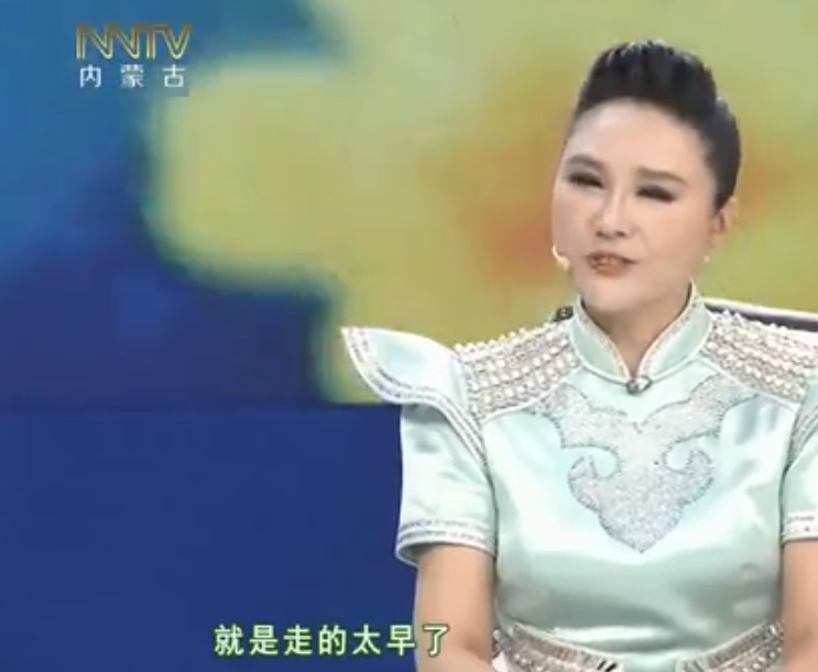 “草原歌后”乌兰托娅:夺回了《套马杆》,父亲却再也听不到
