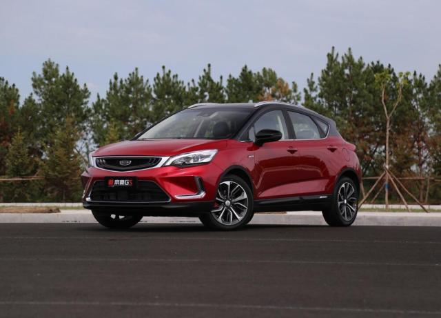 吉利跨界SUV,外观堪称“颜王”,体验全新吉利帝豪GS-