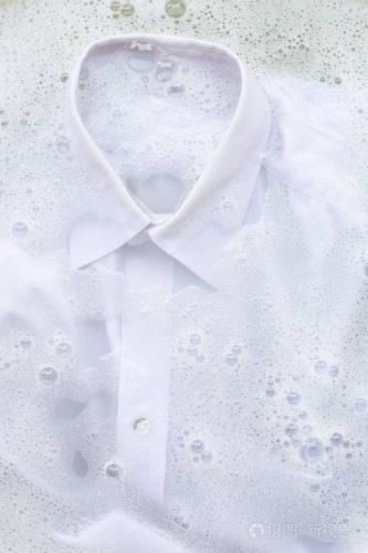 衬衣怎么洗不皱(白色衬衣怎么洗)-第1张图片-