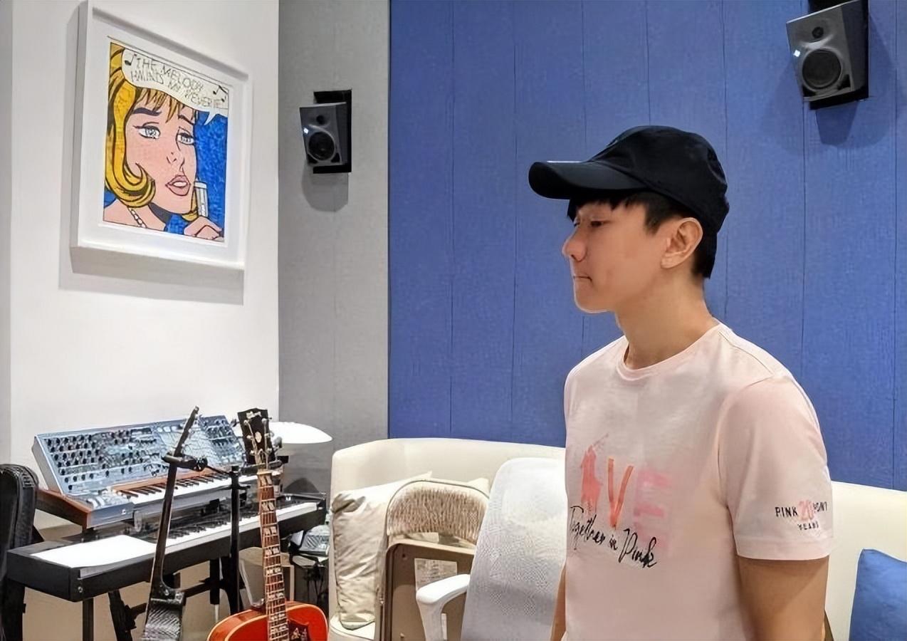 林俊杰简介（“家财万贯”林俊杰：网传父母都是高管，自己的一栋房子价值4亿）