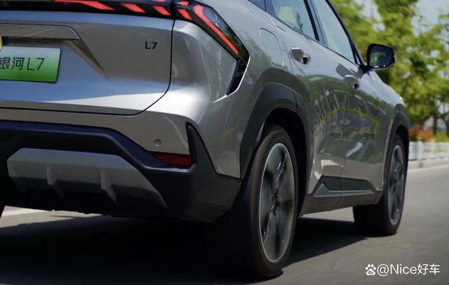 15-20万新能源SUV:这四台车配置拉满+体验均衡!买完不后悔?-