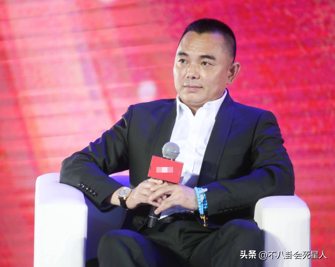 李湘前夫越来越帅，49岁意气风发，身价超30亿