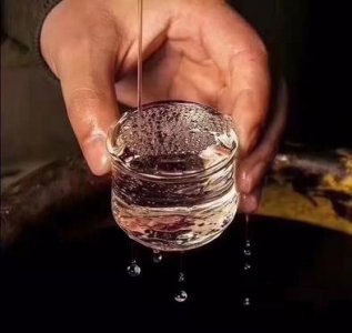 豪斯红葡萄酒(豪斯古堡珍藏红葡萄酒)