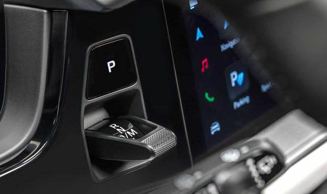 保时捷卡宴,SUV的天花板,何须低调-