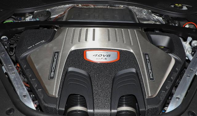 保时捷卡宴,SUV的天花板,何须低调-