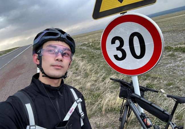 网红曝吴磊借车拒绝合影 晒聊天记录吐槽耍大牌