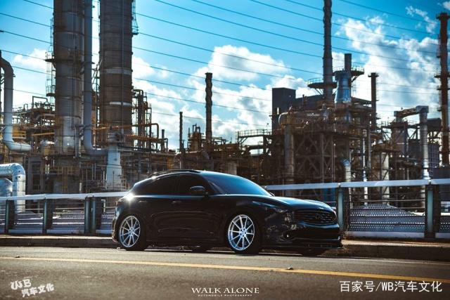 日系SUV王者!超450匹的英菲尼迪FX50S-