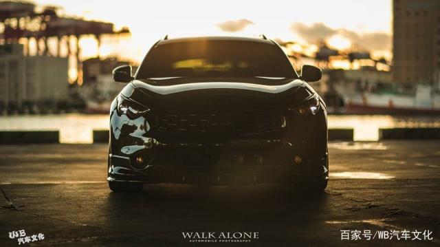 日系SUV王者!超450匹的英菲尼迪FX50S-