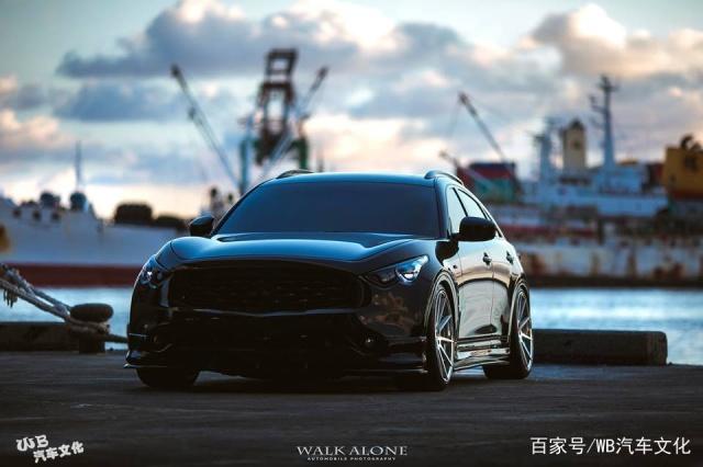 日系SUV王者!超450匹的英菲尼迪FX50S-