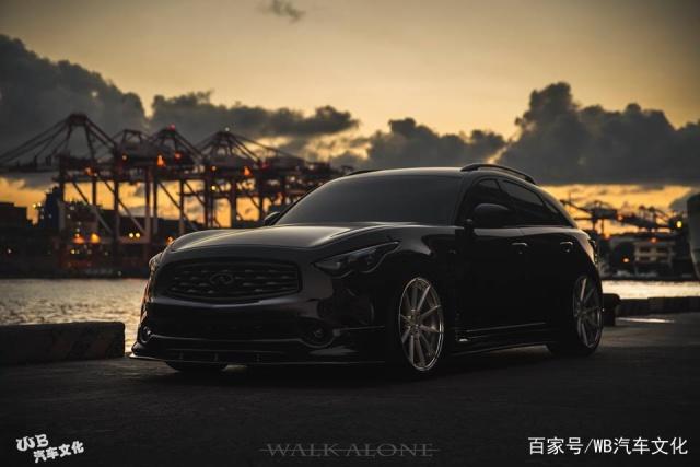 日系SUV王者!超450匹的英菲尼迪FX50S-