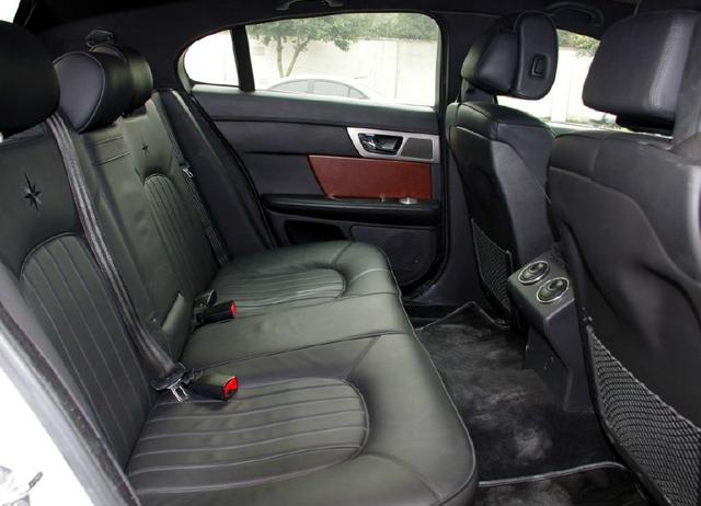 7.0L排量的肌肉SUV你见过吗?3.8秒即可破百,全亚洲仅有3台-