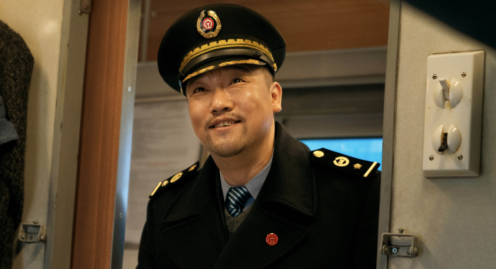 三次登上春晚，喜剧演员贾冰，与妻子同框如