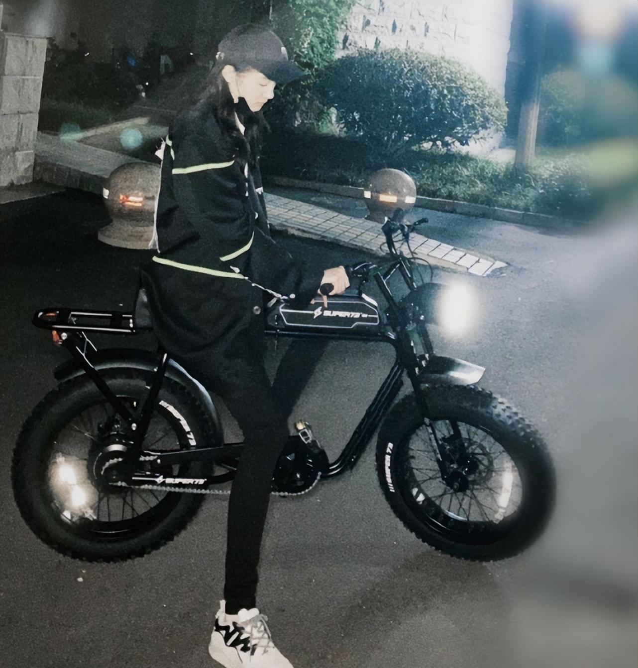 鹿晗与好友露营,女友关晓彤默默陪伴,公开恋情4年多低调且幸福