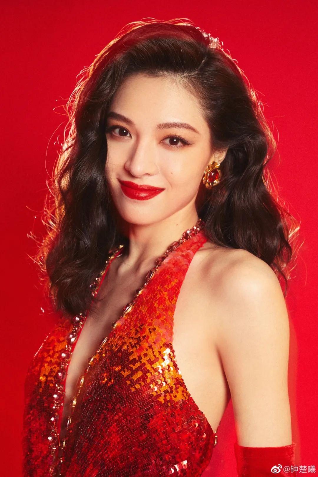 谭松韵的港风造型杀疯了？简直梦回九十年代