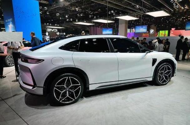 即将上市的最美国产SUV!续航1400公里油耗4.2L,宋L或18万起-