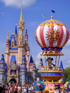 奥兰多迪士尼乐园占地面积(奥兰多迪士尼乐园有多大)