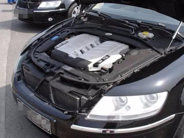 辉腾车主很无奈，开车撩妹却被嘲讽：你把我当什么了-