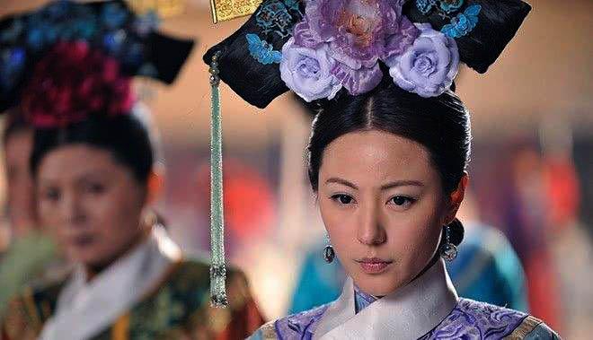 突然登上热搜的刘心悠，在悠悠时光中，活成了港式旧美人