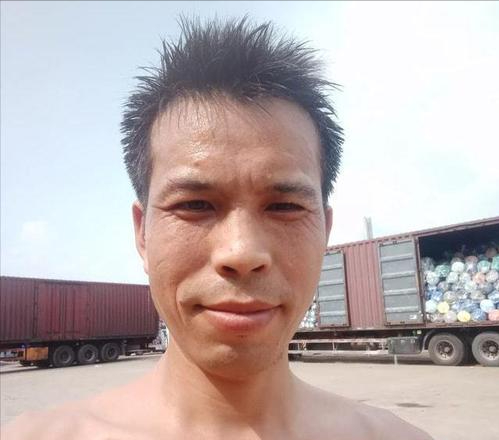 争议中的宋湘波，从知名记者到街头流浪汉，他经历了什么