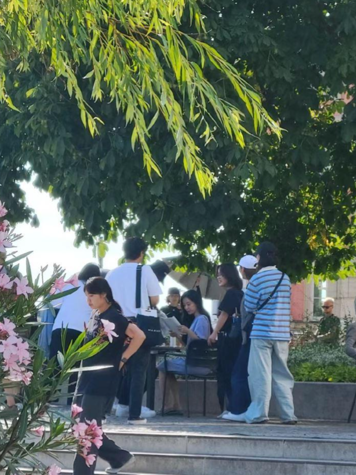 金秀贤与金智媛主演《泪之女王》遭遇播出时间变动,引发热议!