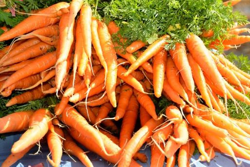 胡萝卜有点甜糖尿病人可不可以吃?