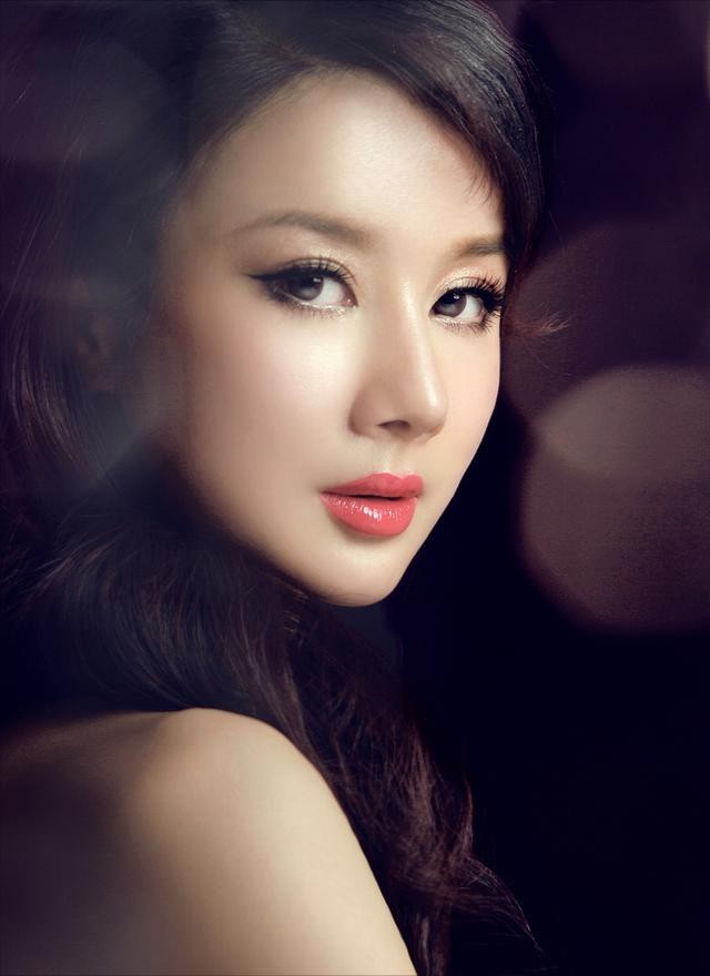 孙菲菲个人资料（被导演侄子暴打退出娱乐圈的孙菲菲）