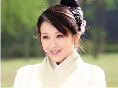 ​孙菲菲个人资料（被导演侄子暴打退出娱乐圈的孙菲菲）