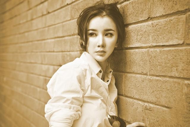 孙菲菲个人资料（被导演侄子暴打退出娱乐圈的孙菲菲）