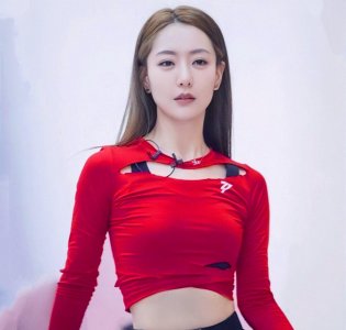 ​白冰个人资料简介和照片（白冰：从“京城四美”到36岁单亲妈妈，她经历了什么