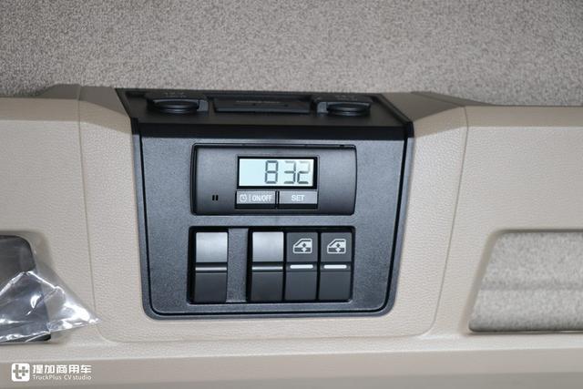 这是德国曼在国内主销的牵引车，480马力+驾驶室大空间，只卖69万-