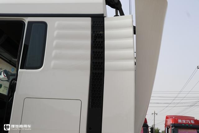 这是德国曼在国内主销的牵引车，480马力+驾驶室大空间，只卖69万-