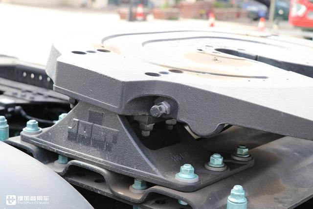 这是德国曼在国内主销的牵引车，480马力+驾驶室大空间，只卖69万-