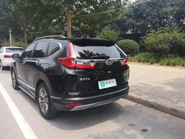 紧凑型SUV的巅峰对决，斯巴鲁森林人和本田CRV，你选谁？-