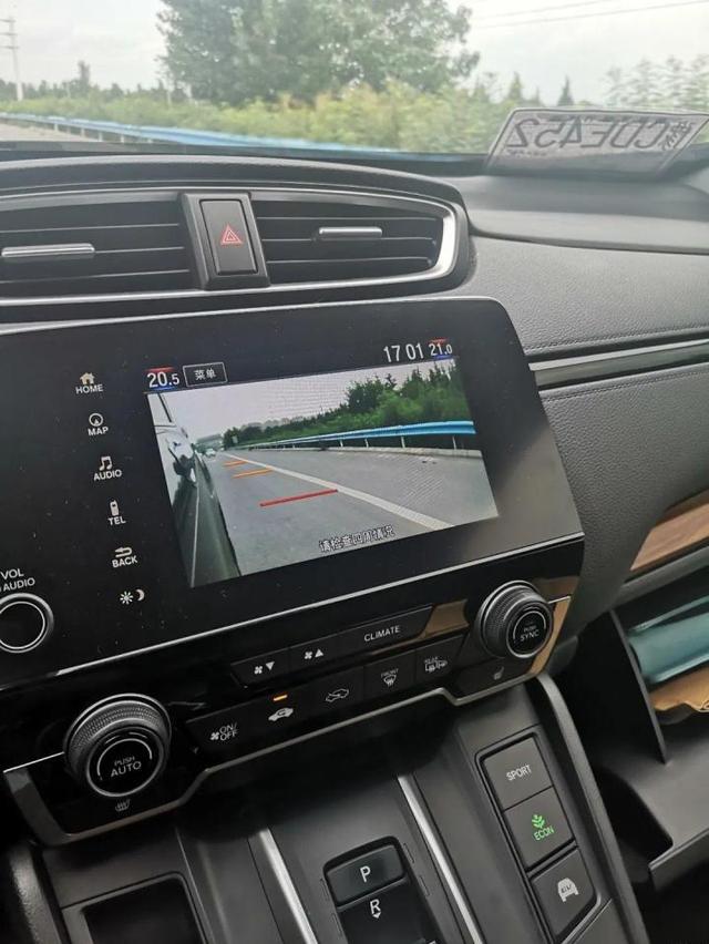 紧凑型SUV的巅峰对决，斯巴鲁森林人和本田CRV，你选谁？-