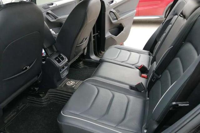 紧凑型SUV的巅峰对决，斯巴鲁森林人和本田CRV，你选谁？-