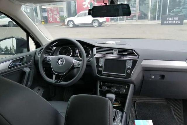 紧凑型SUV的巅峰对决，斯巴鲁森林人和本田CRV，你选谁？-