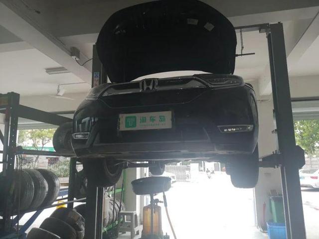 紧凑型SUV的巅峰对决，斯巴鲁森林人和本田CRV，你选谁？-