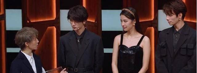 郭敬明金丝雀事件（郭敬明多次因身高被当众羞辱）