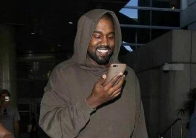 侃爷称将参加2024年美国总统大选 社交账号已恢复