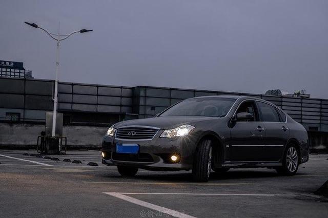 日产没落之前的良心之品，英菲尼迪M35很文雅-