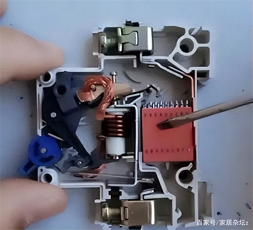 空气开关谁发明的(空气开关名字的由来)