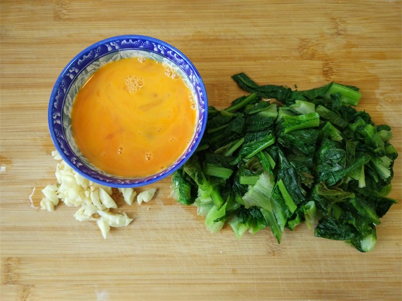 莴笋叶没有焯水有毒吗(莴笋叶用不用焯水)