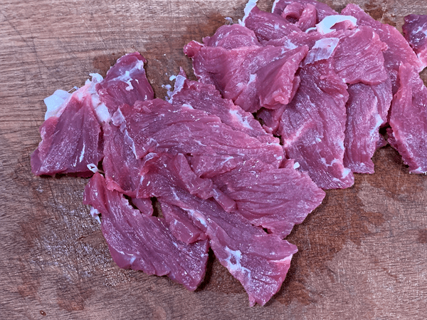 蒸牛肉需要多长时间(牛肉蒸多久能熟)