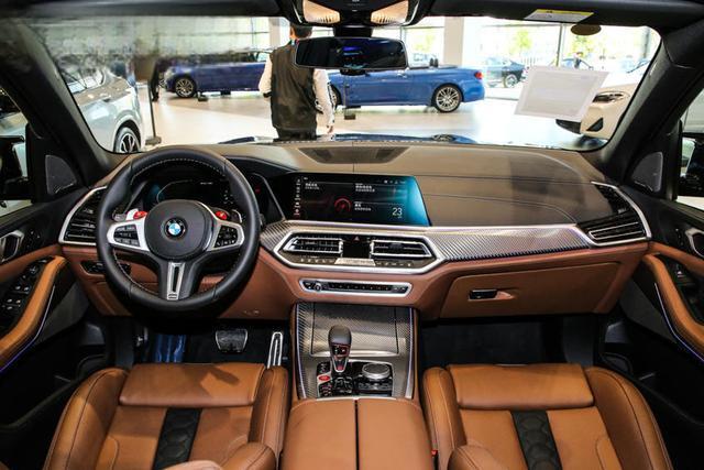 高性能SUV鼻祖再度蜕变 2020款宝马X5 M 指导价143.89万元-